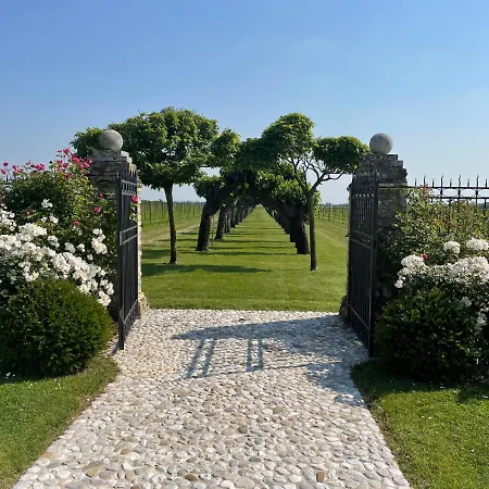 Minini Bed & Breakfast Rive d'Arcano