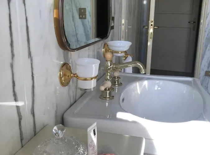 فندق مبيت وإفطار Minini 4*